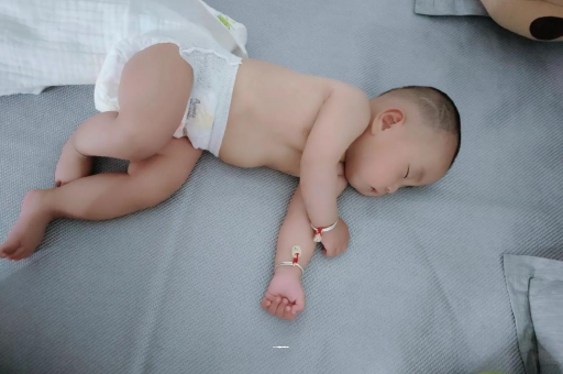 鄂州几个月宝宝会抬头